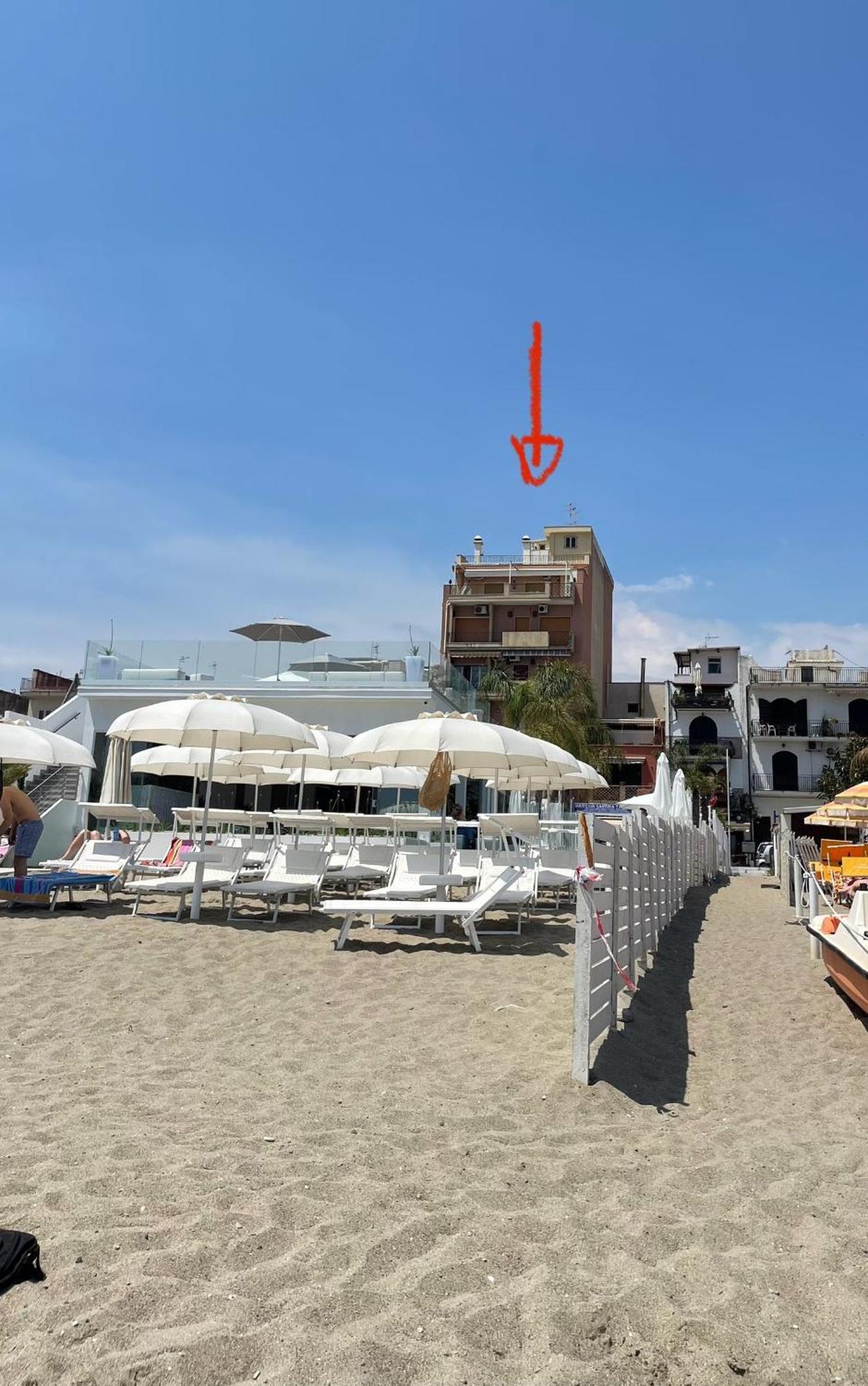 La Finestra Sul Mare Modern Apartment جيارديني ناكسوس المظهر الخارجي الصورة